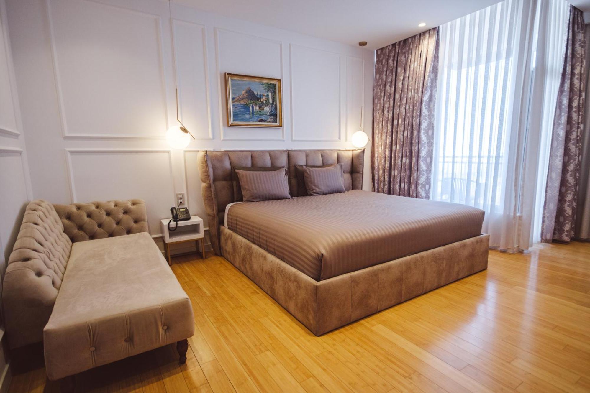 Star Hill Hotel & Spa Pristina Exterior photo